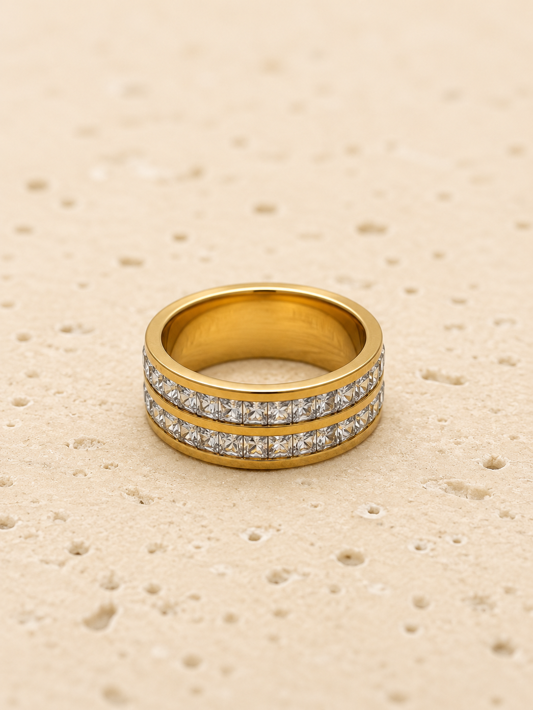 Double crystal ring