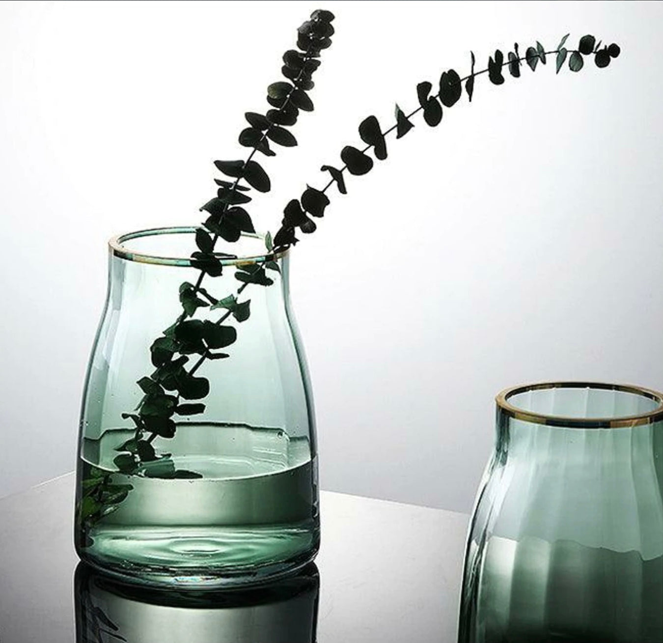 Athens rimmed glass vase emerald - medium