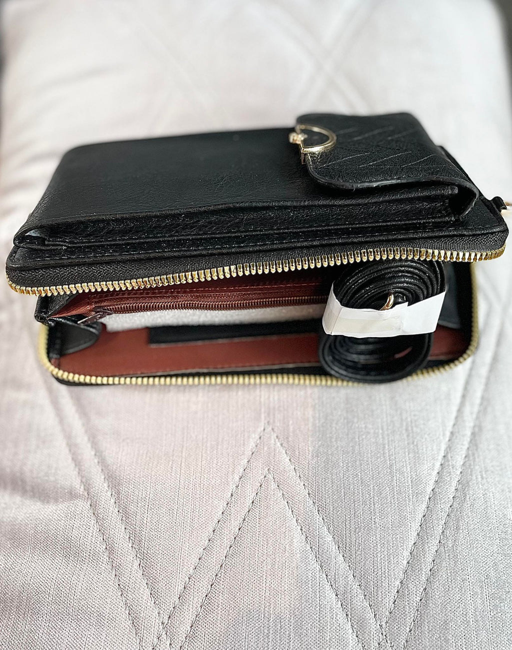 Crossbody compartment bag