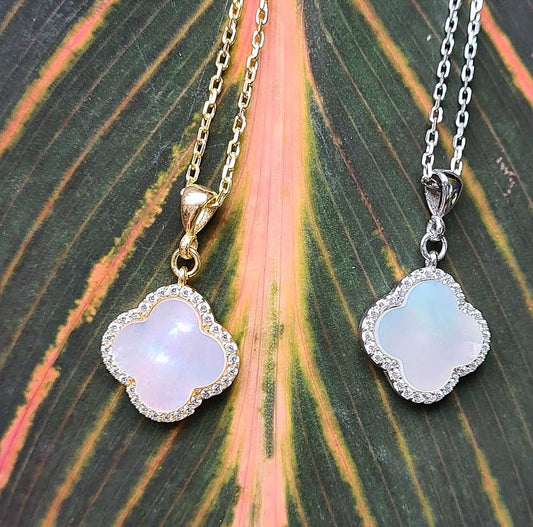 Mother of pearl clover pendant necklace 925 Sterlig silver, 18ct gold plated