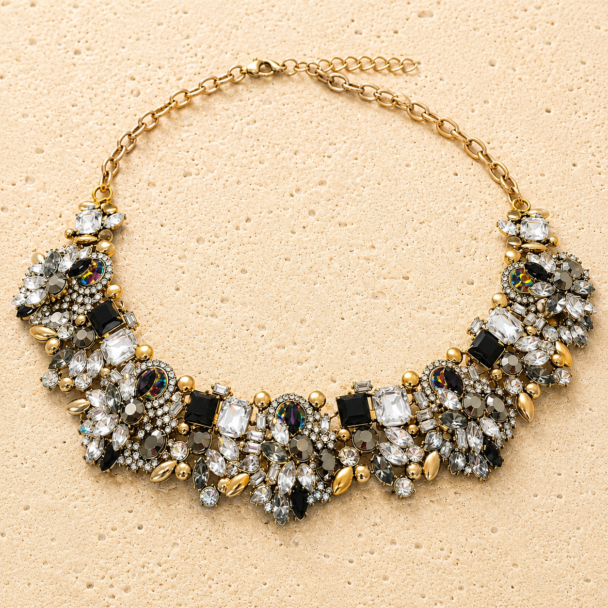 Black onyx and mother of pearl Necklace