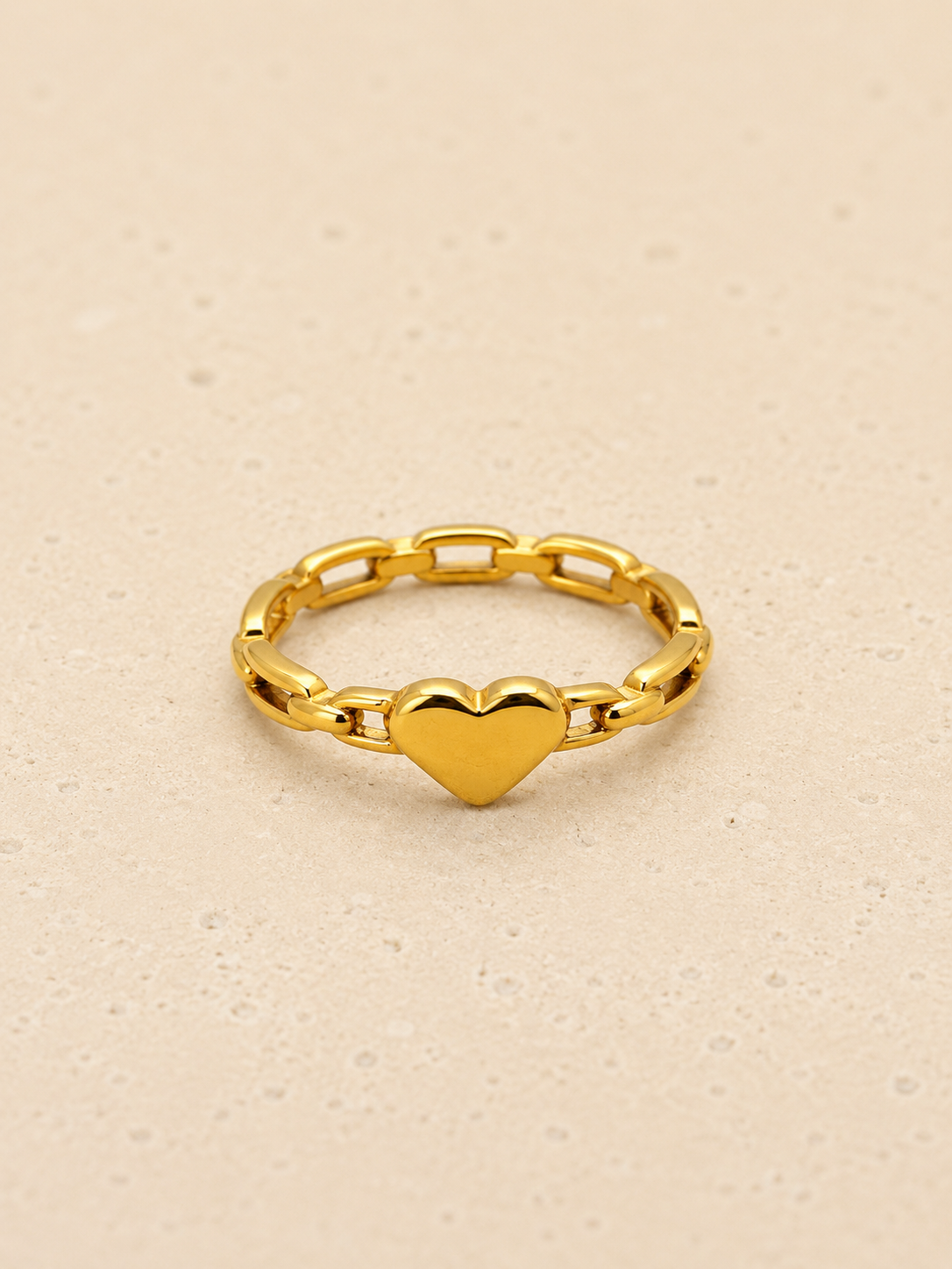 Gold heart chain link ring
