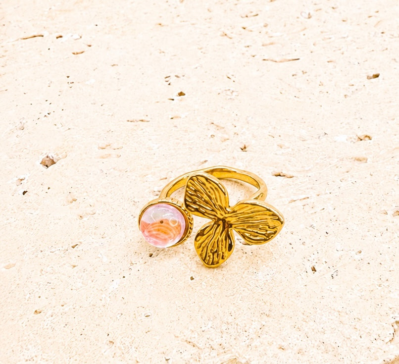 Flower and crystal ring