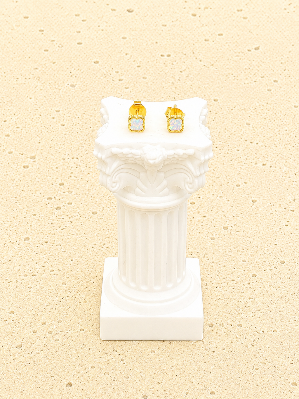Mother of pearl stud