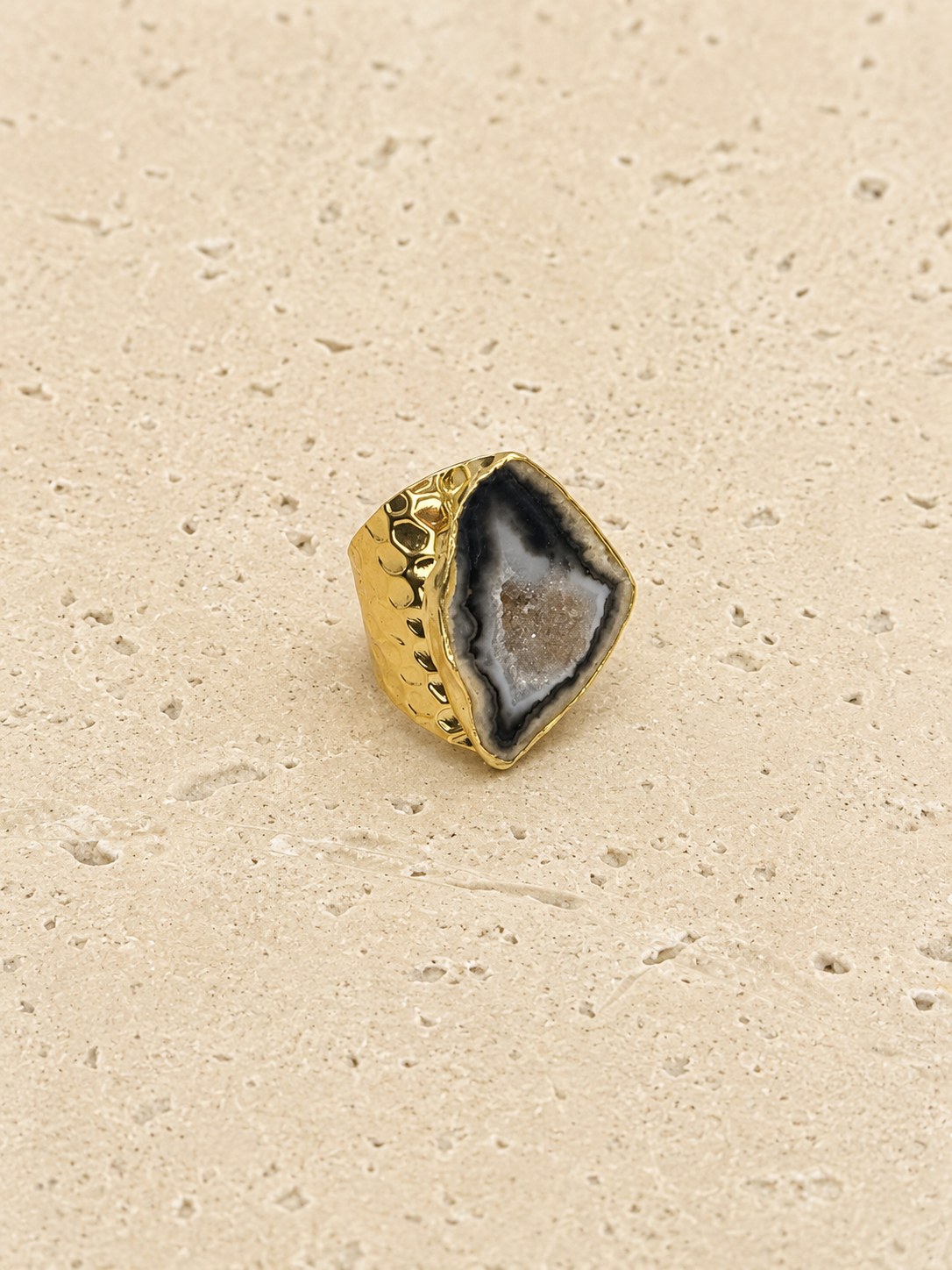 Raw cut stone ring