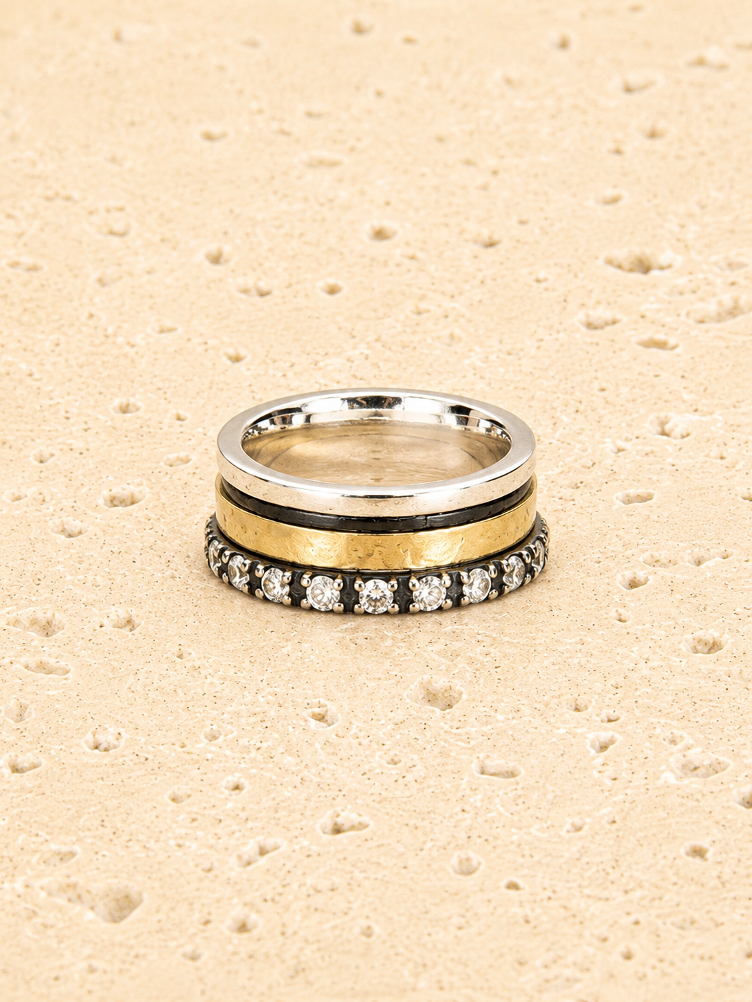 Single diamond band