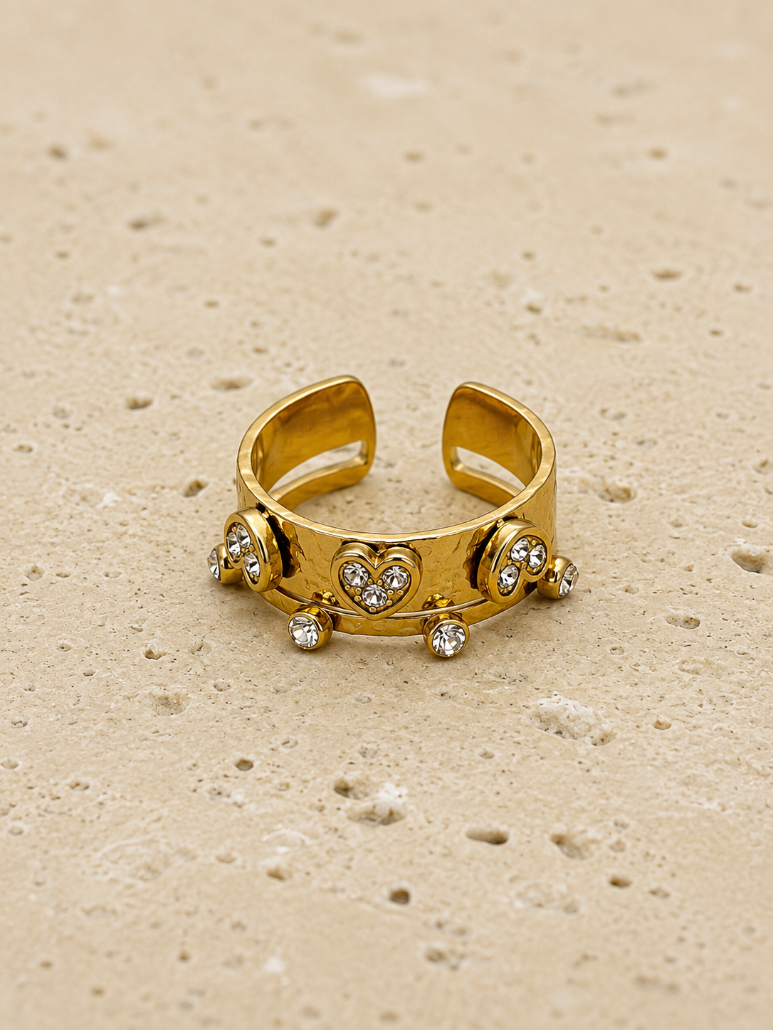 Crystal ring