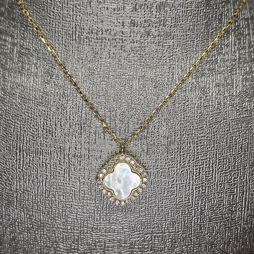 Mother of Pearl Clover Necklace
