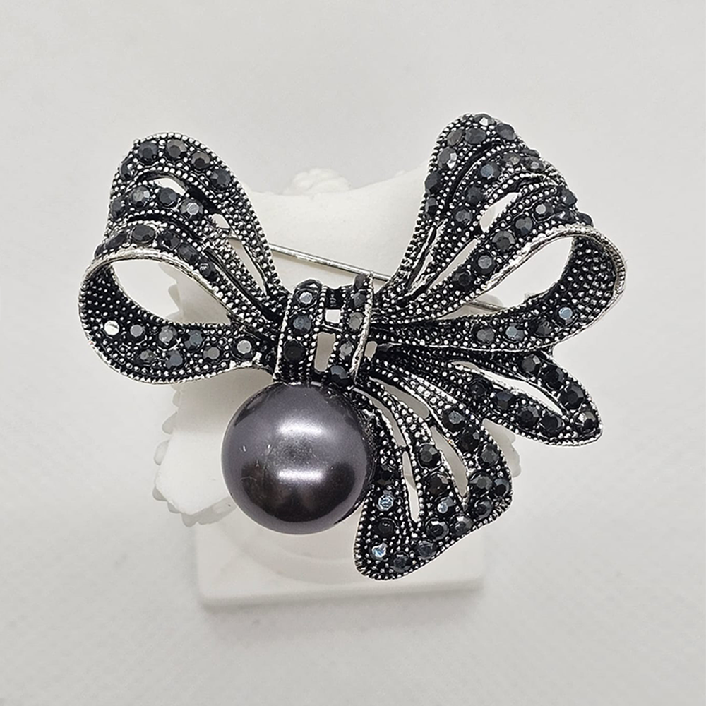 The Darling Bow Brooch
