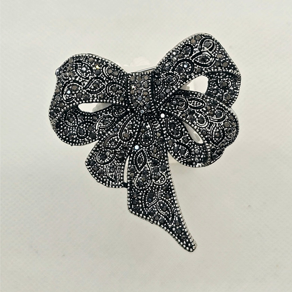 The Signature Bow Brooch